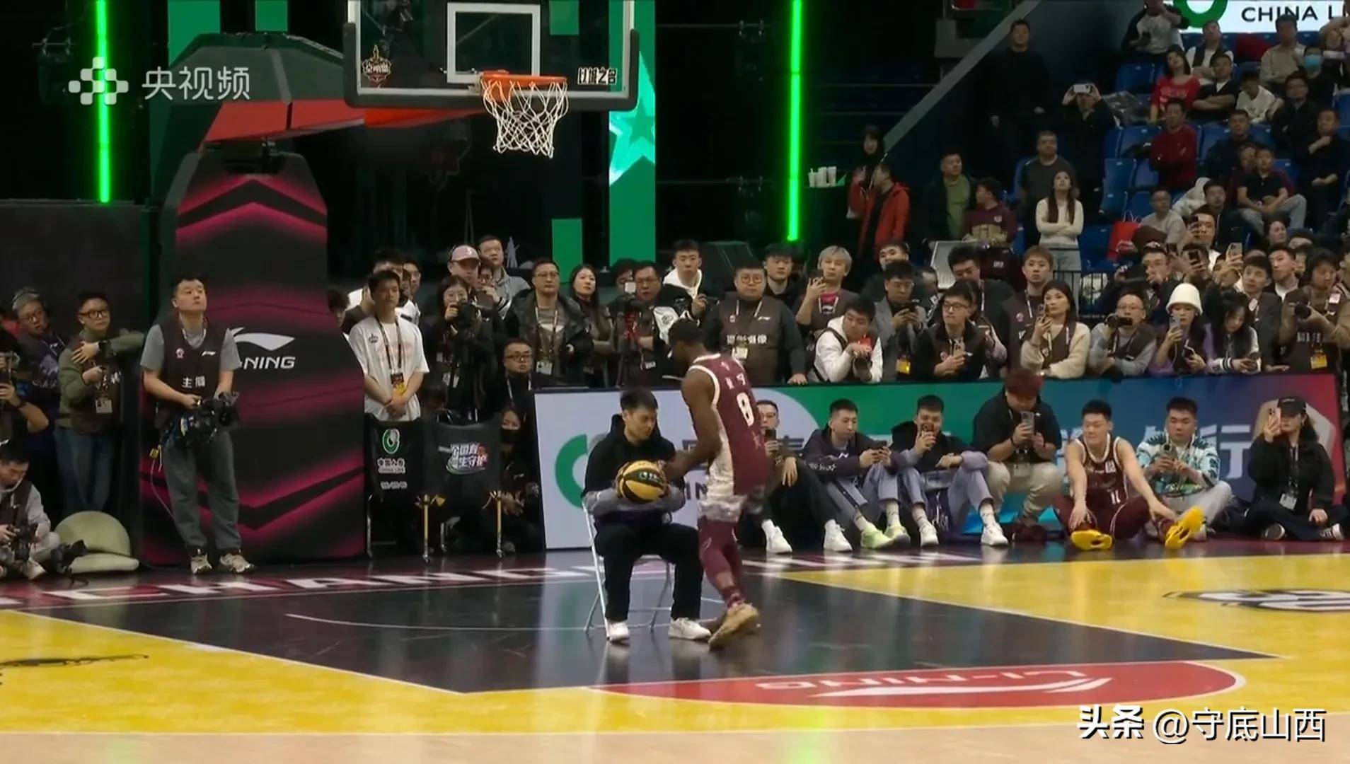 包含篮球超级联赛即将拉开帷幕,球迷翘首期盼的词条 包含篮球超级联赛即将拉开帷幕,球迷翘首期盼的词条