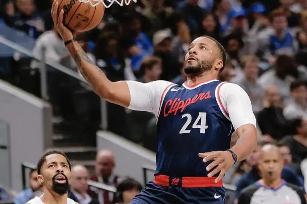 快船主将受伤下场,球队遭遇困境 快船主将受伤下场,球队遭遇困境