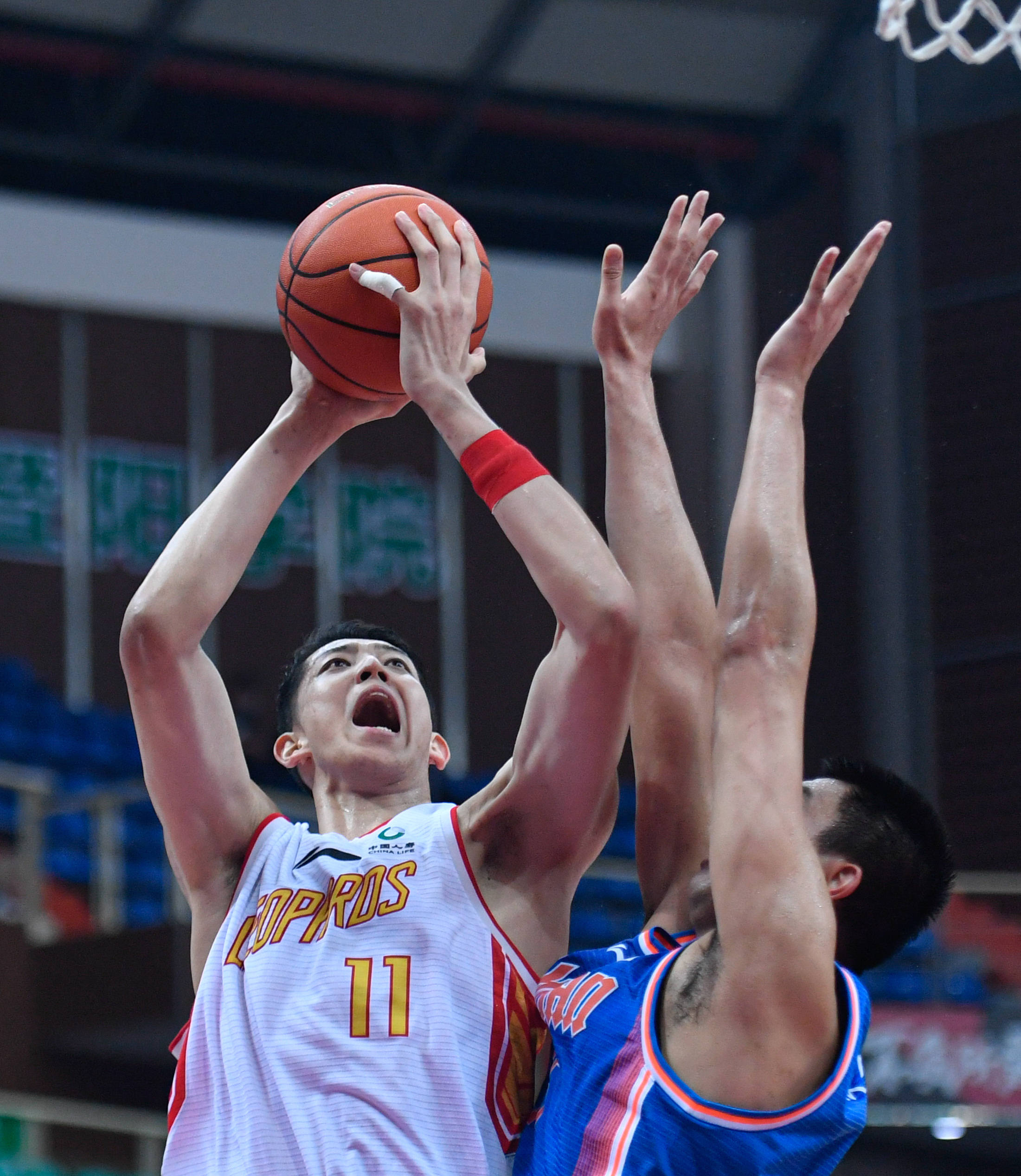 爱游戏在线-关于新疆天山雪狼逆袭深圳马可波罗，锁定胜局的信息