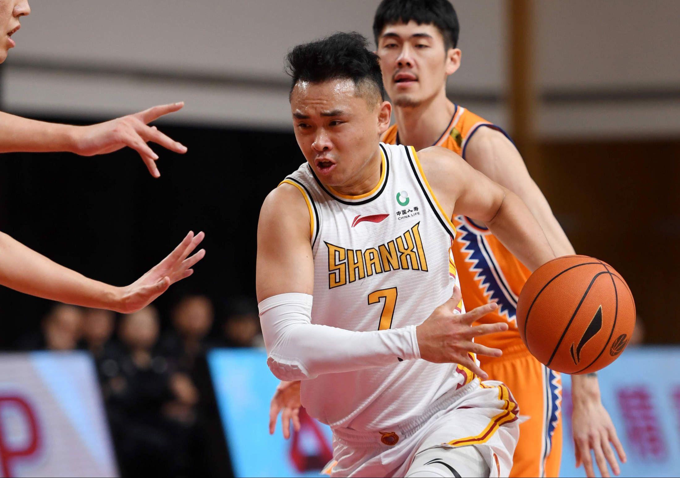 山西队主场遭遇失利，全队总结经验，积极备战的简单介绍