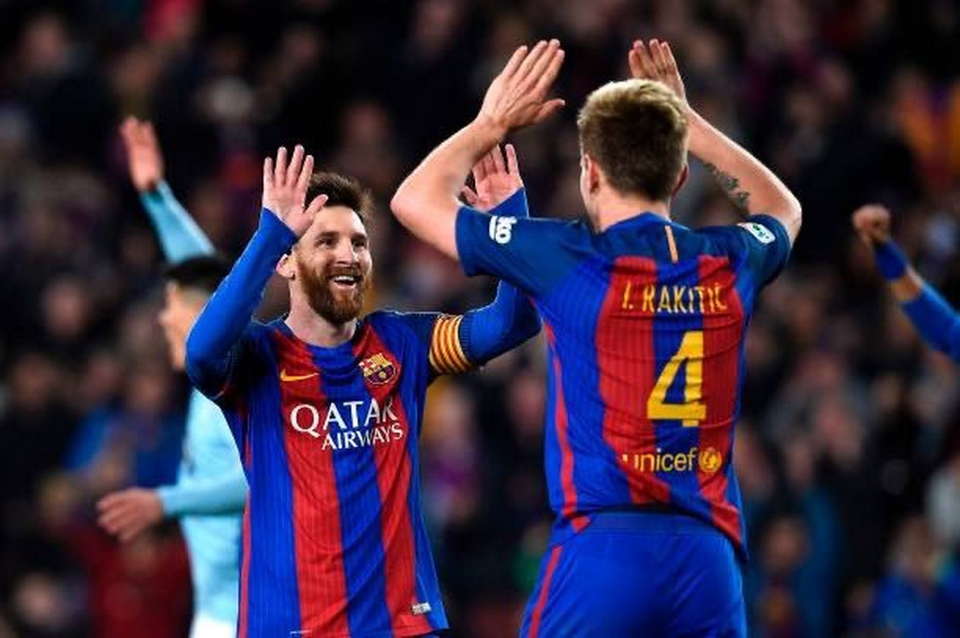 爱游戏在线-巴塞罗那不解封接触梅西阿布拉西拉姆遇尴尬