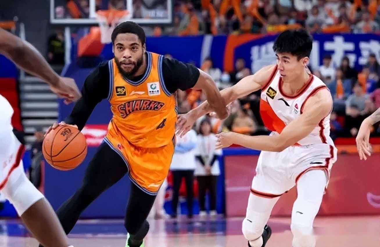 爱游戏官方入口-包含江苏男篮客场惊险胜利，喜迎开门红的词条