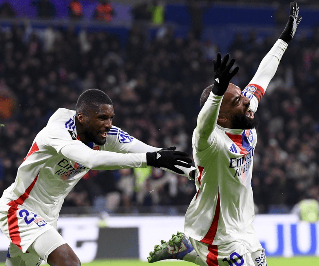 里昂主场绝杀巴黎FC,取得关键胜利 里昂主场绝杀巴黎FC,取得关键胜利