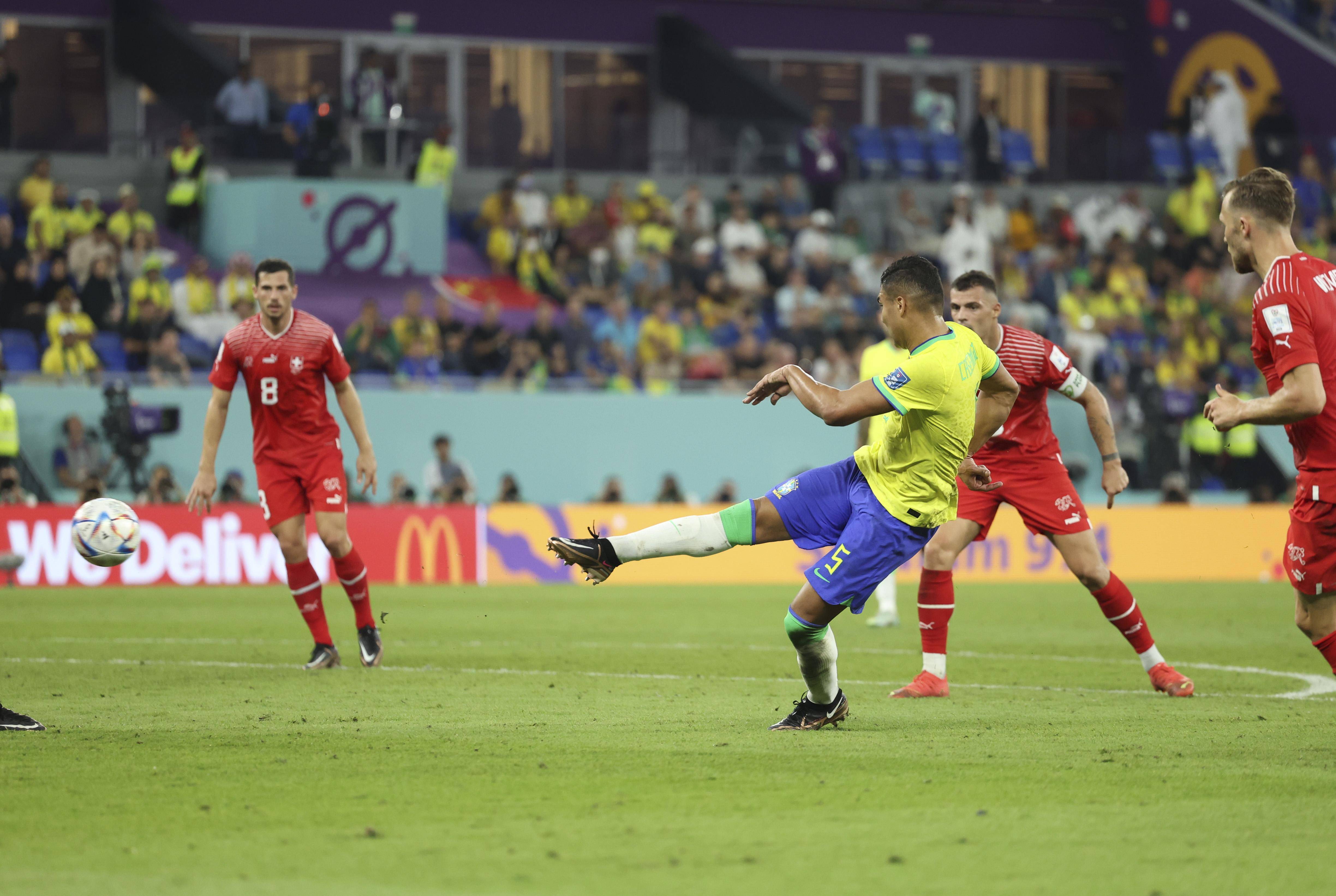 爱游戏入口-精彩赛事！国际足球盛宴吸引观众目光的简单介绍