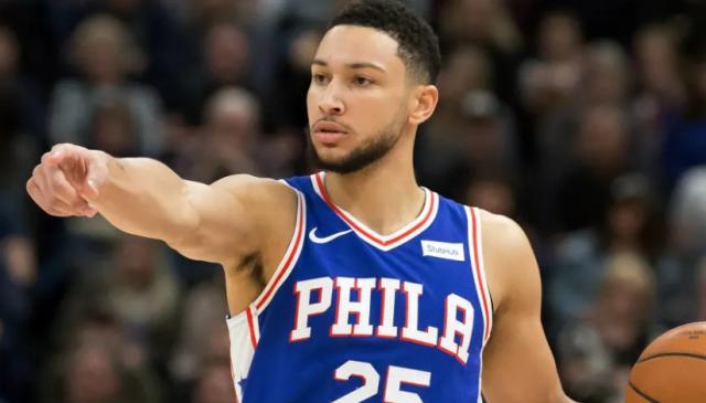 爵士前锋荣获本赛季最佳新秀称号 爵士前锋荣获本赛季最佳新秀称号