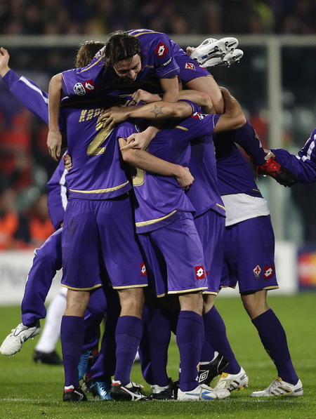 包含赛场上球员们大放异彩，精湛技术令人叹为观止的词条