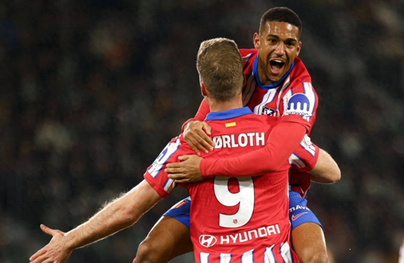 爱游戏大厅-西班牙轻松取胜，领跑小组赛第一名