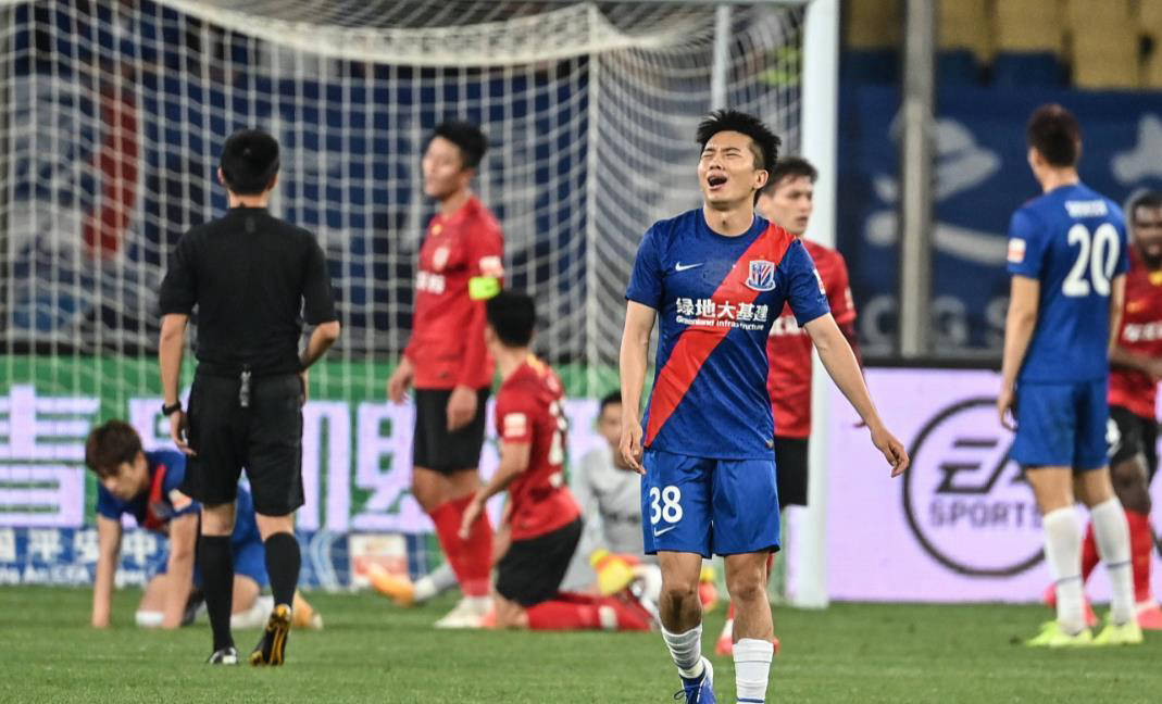 爱游戏入口-年轻球员成为新希望，引领球队走向胜利的简单介绍