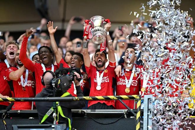 爱游戏下载-诺里奇客场惊险逆袭，英超保级希望渐显曙光的简单介绍