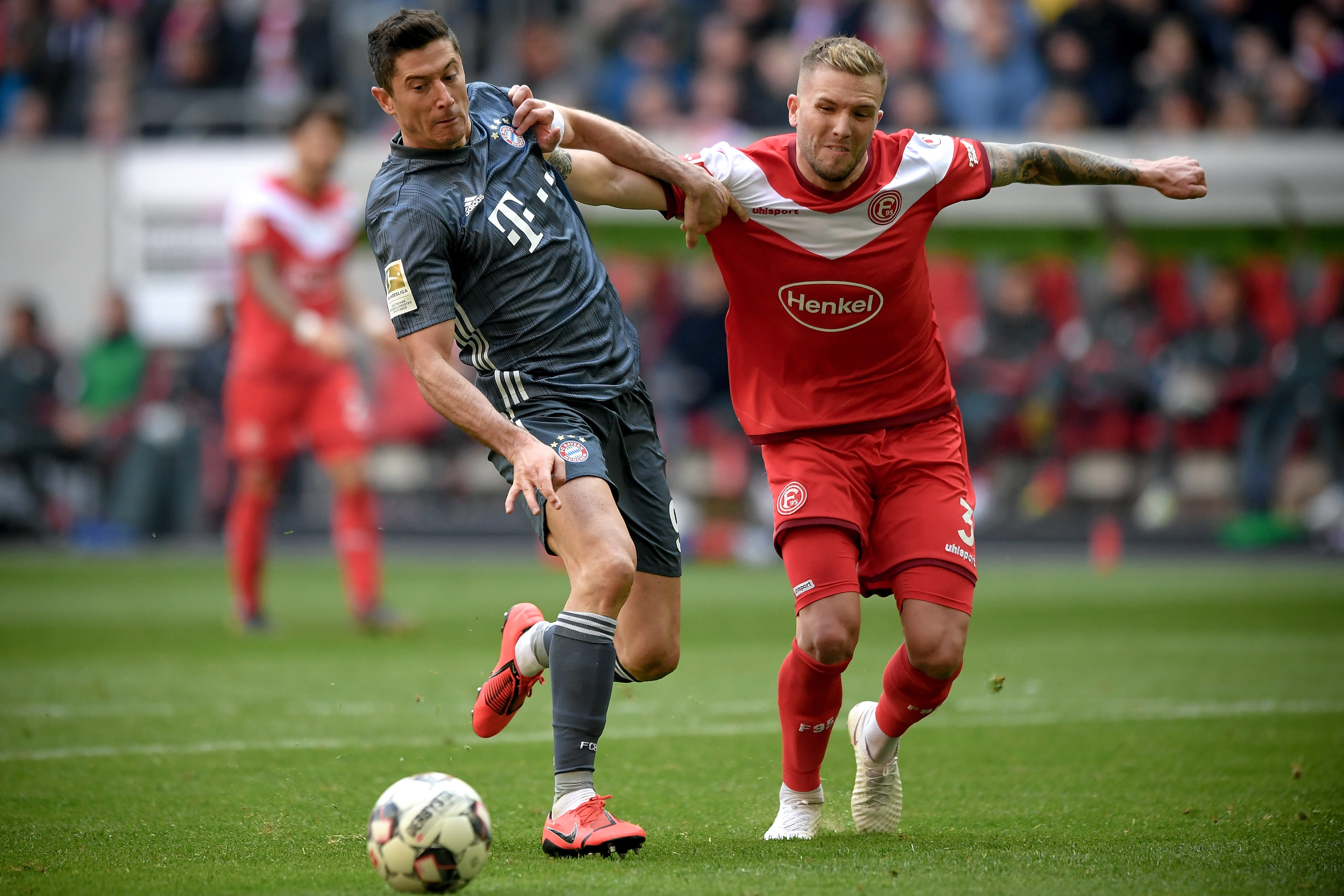 瑞典队在最近一场比赛中取得了重要胜利 瑞典队在最近一场比赛中取得了重要胜利