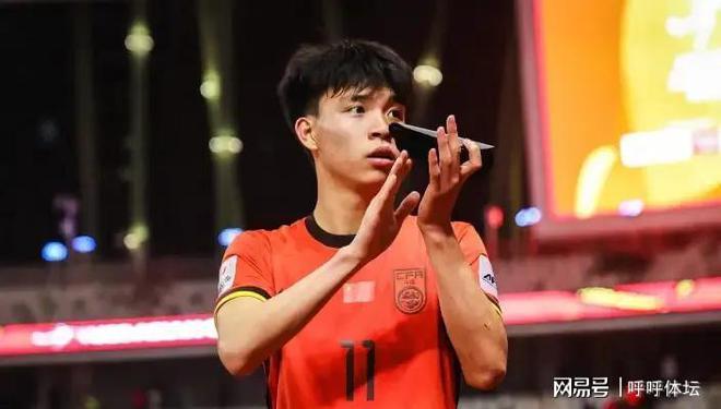 联赛次轮团队配合，国青队成功跻身前八