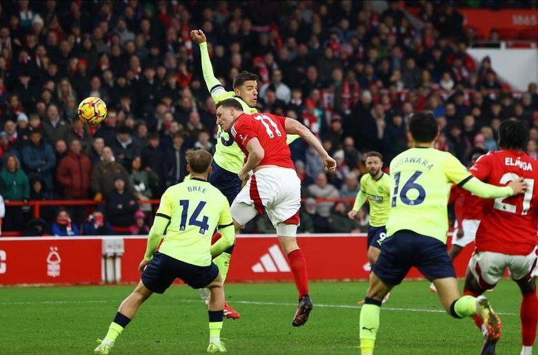 南安普顿主场惨败，英超保级形势变得更加困难