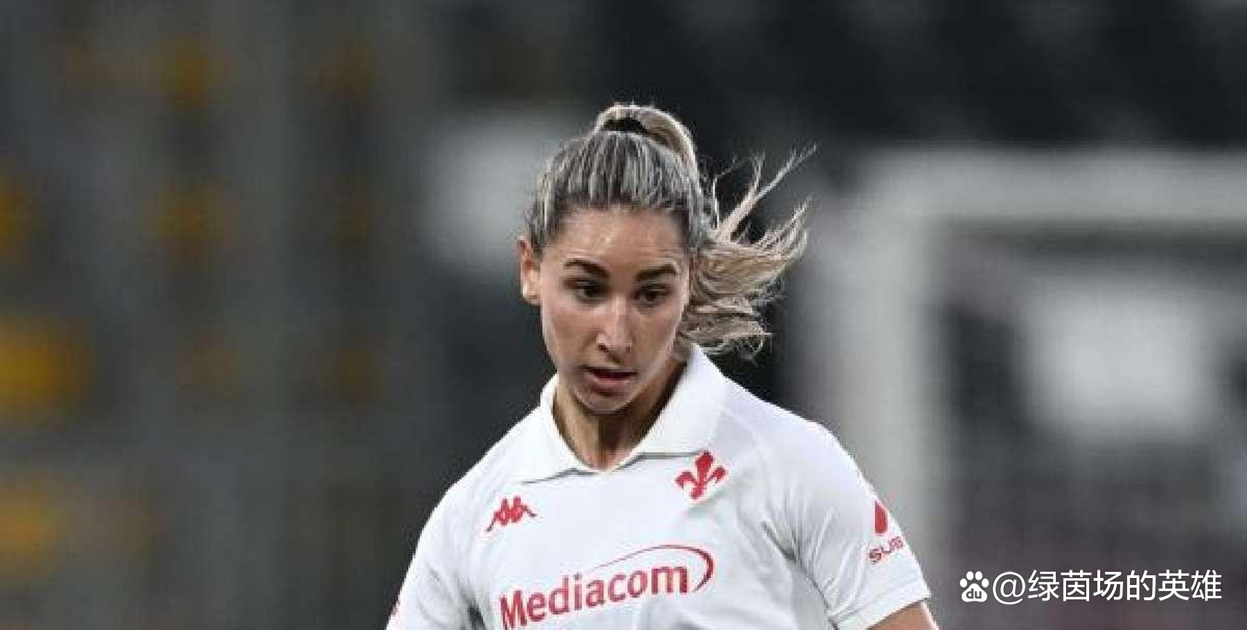 爱游戏官方入口-意大利女足选手热身赛中展现实力，备战决赛