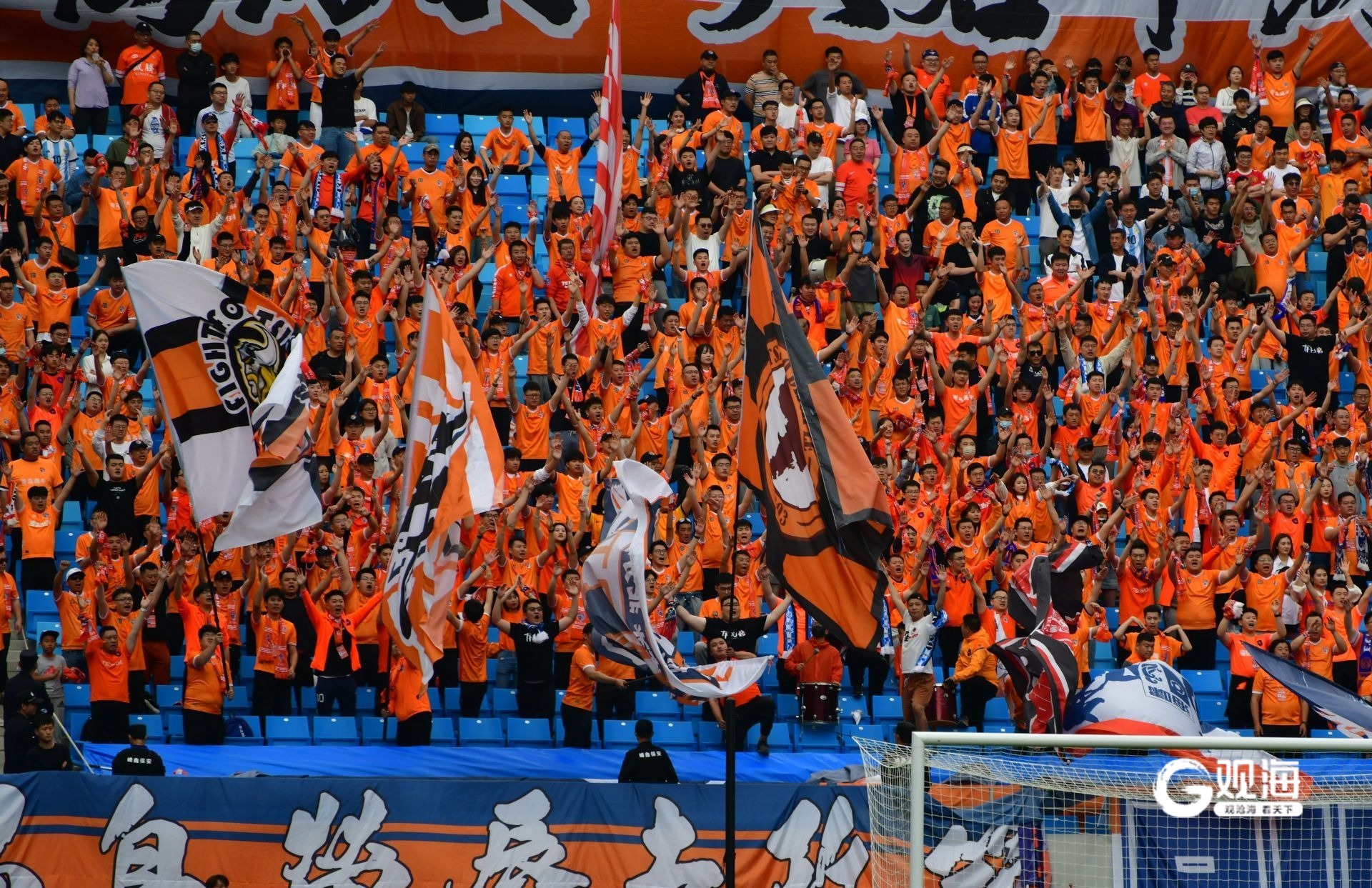 上海申花主场迎战青岛黄海，团结一心的简单介绍