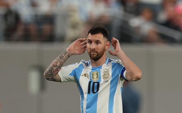 包含智利胜乌克兰，成功晋级欧锦赛四强赛的词条