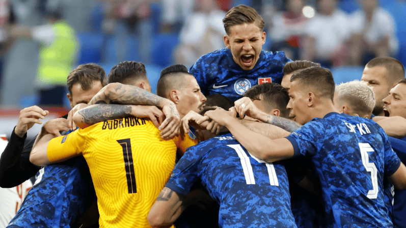 爱游戏入口-包含南特主场险胜巴黎FC，球迷欢声雷动的词条