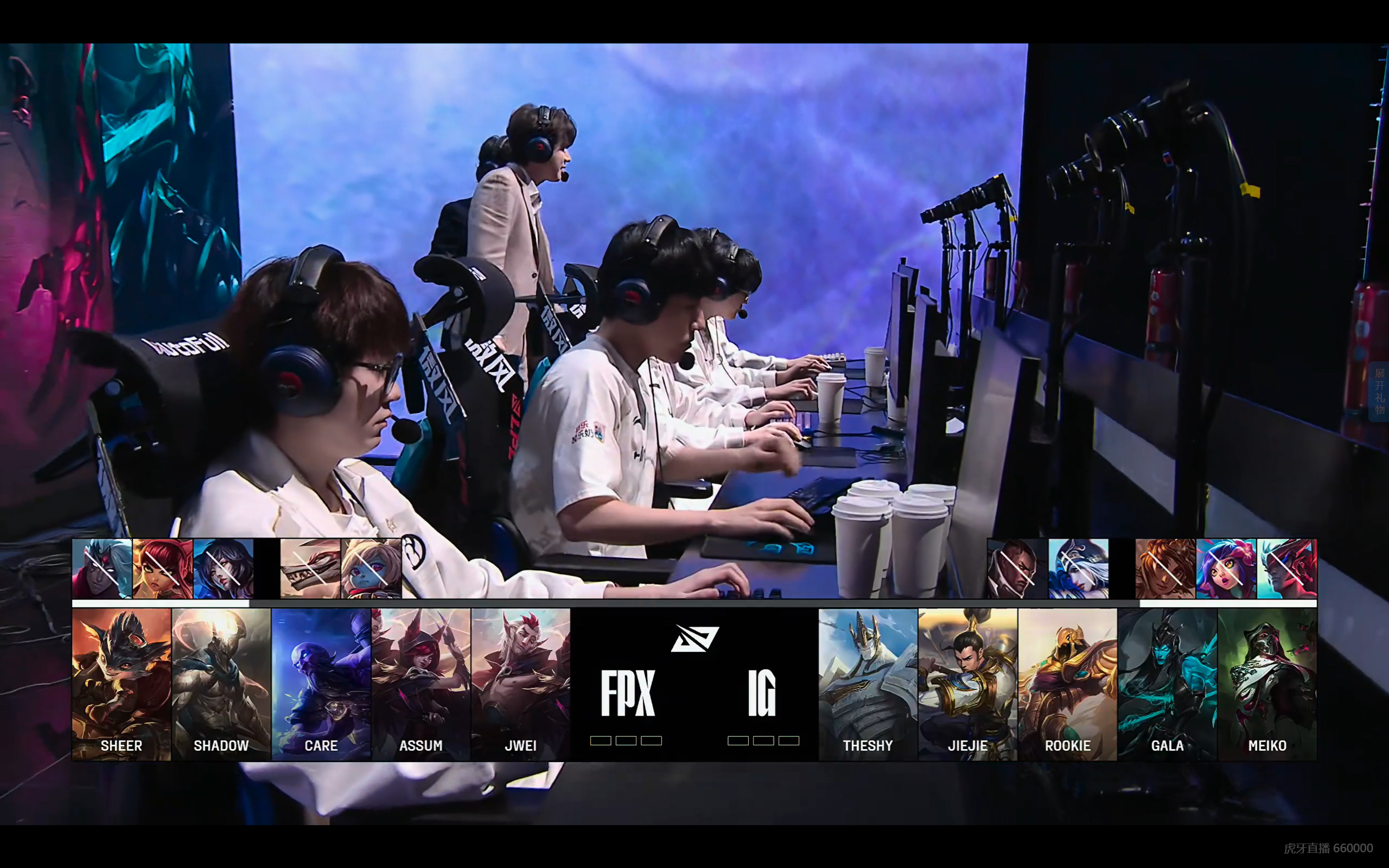 V5力克FPX，Kanavi成为全场焦点小组赛2:0（东京）